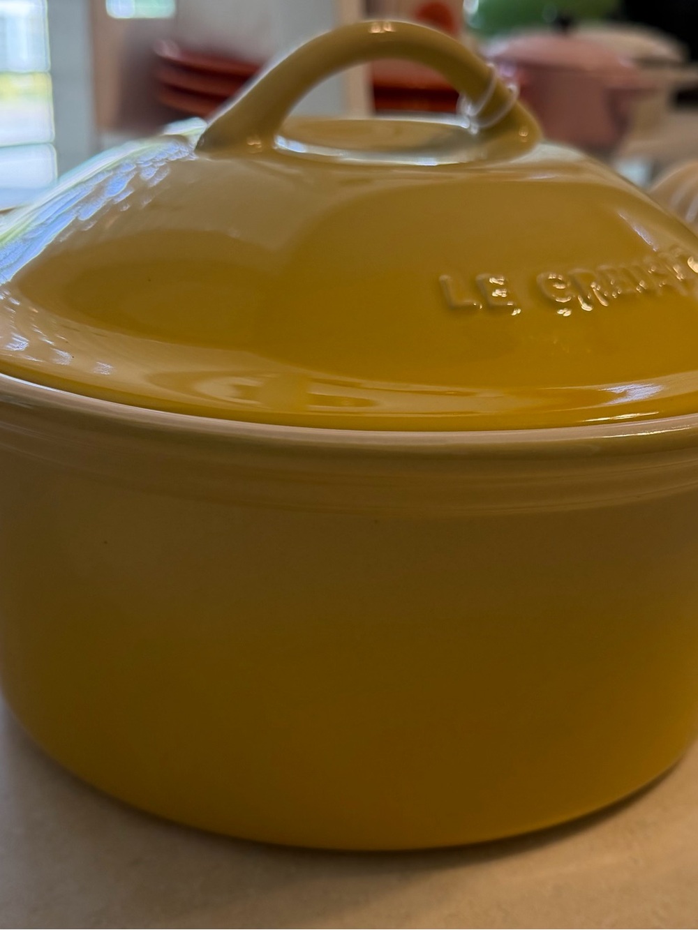 Le Creuset RARE 3 Quart round Casserole QUINCE (Yellow) NWT - Picture 7 of 8